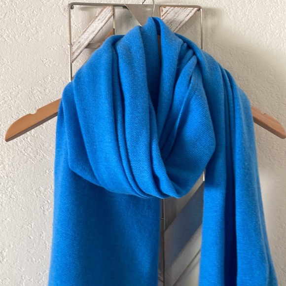 Cashmere Counter knit luxe cashmere travel wrap - Picture 5 of 8